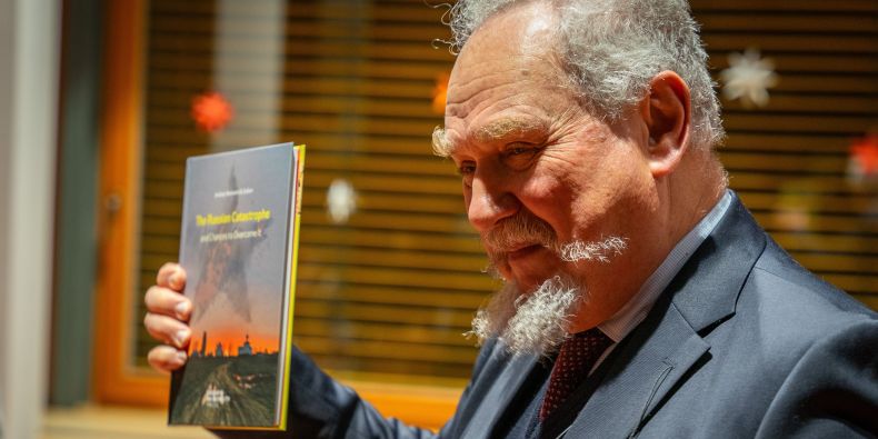 Andrej Zubov se svou novou knihou Ruská katastrofa a možnosti, jak ji překonat