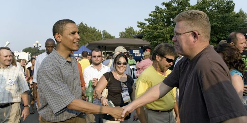 Barack Obama před prezidenstkými volbami. Kontakt kampaň je v USA klíčová.