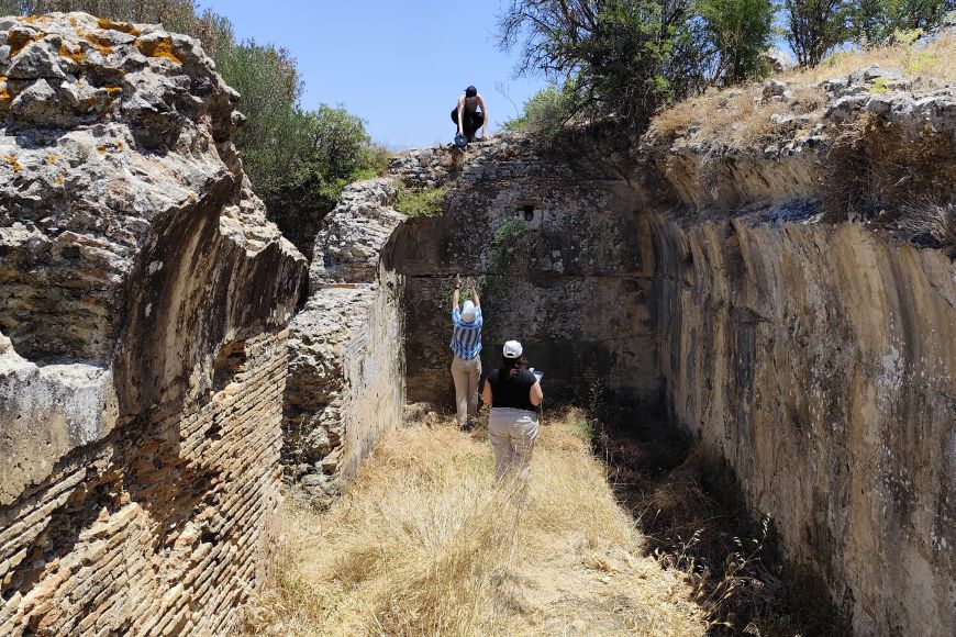 Photo: Archive of Věra Klontza The inside of a huge Roman water cistern in the village of Kasteliana in southern Crete. This cistern still supplied water to the village in the 1950s.
