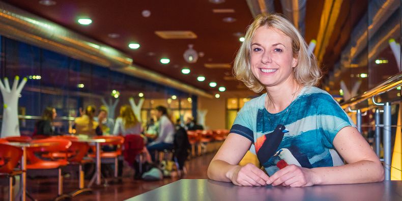 Iva Hrnčiříková je na Masarykově univerzitě garantkou oboru Regenerace a výživa ve sportu a zároveň působí jako výživová poradkyně.