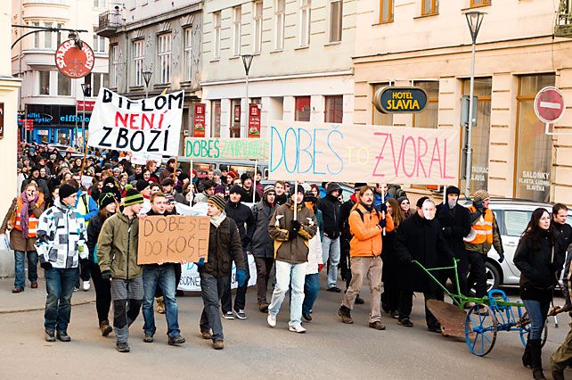 Proti záměrům zákona vystupují i studenti. Chtějí protestovat, dokud ministerstvo nevyslyší jejich požadavky. Od pondělí 27. února pořádají tzv. Týden neklidu. Foto: Tomáš Muška.