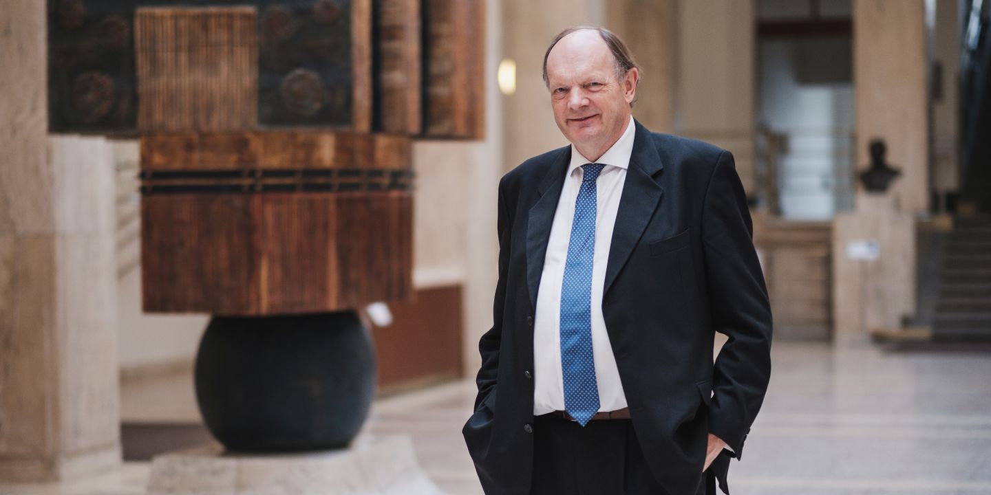 David Philip Lane po předání čestného doktorátu na návrh Lékařské fakulty MU.