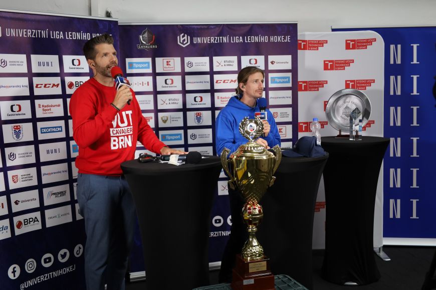 Moderátoři Petr „Nasty“ Cerha a Ondřej „Endru“ Havlík
