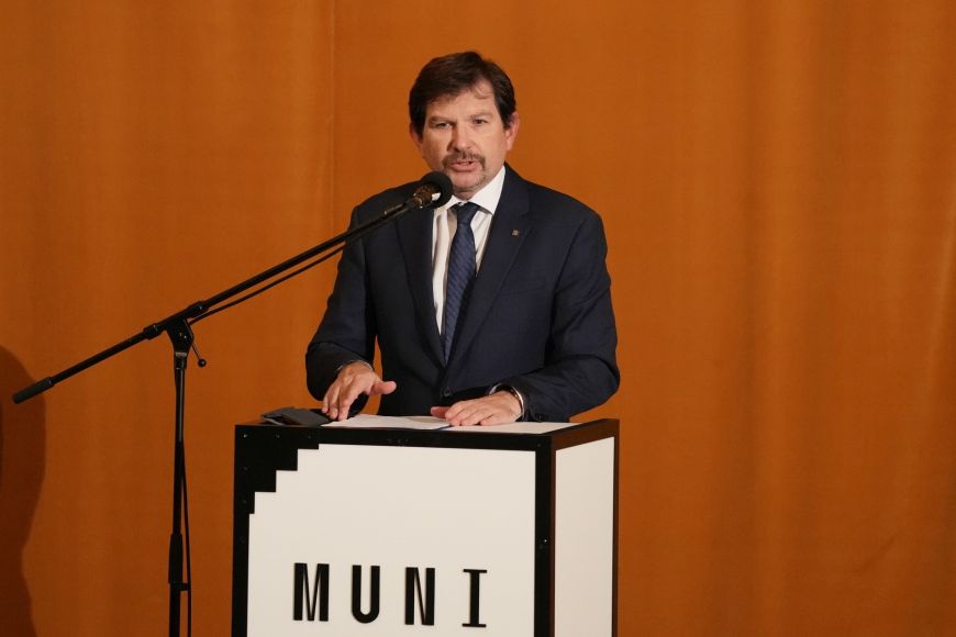 Rektor Masarykovy univerzity zahájil akci Křehká svoboda slavnostním projevem.
