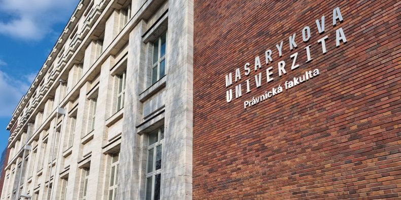 Kriminalistická studia jsou zaměřena na vzdělávání v oblasti kriminalistiky, trestního práva a souvisejících bezpečnostních a právních disciplín.