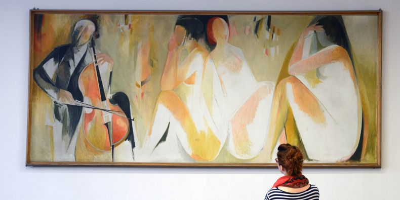 Lacinova malba s názvem Cellový koncert visí na filozofické fakultě v místnosti, kde se schází vědecká rada. 