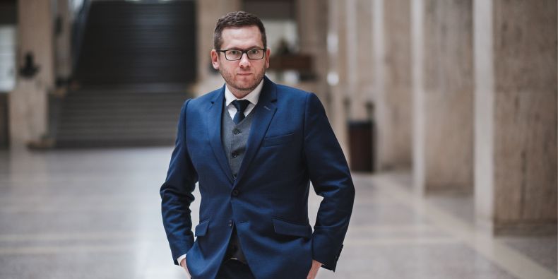 Petr Němec se specializuje na otázky spotřebitelských úvěrů, rozhodčích doložek a exekucí.