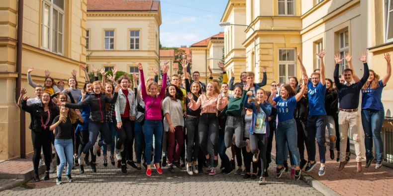 Prvákoviny jsou jedinou oficiální akcí, kterou pro své nově nastupující studenty pořádá Masarykova univerzita. 