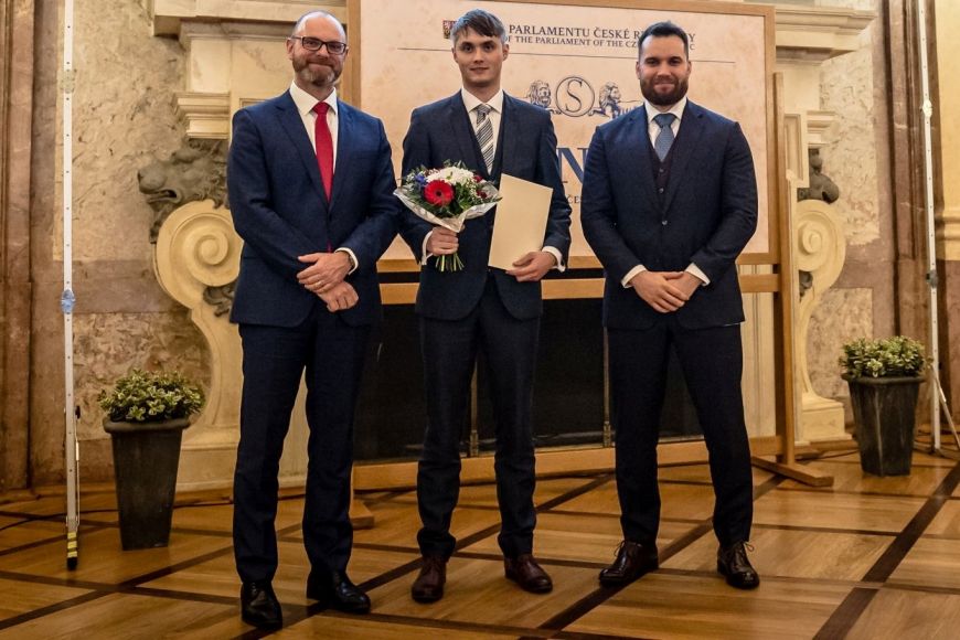 Ministr školství Robert Plaga, Petr Steindl z Přírodovědecké fakulty MU a náměstek pro vysoké školství, vědu a výzkum Pavel Doleček.