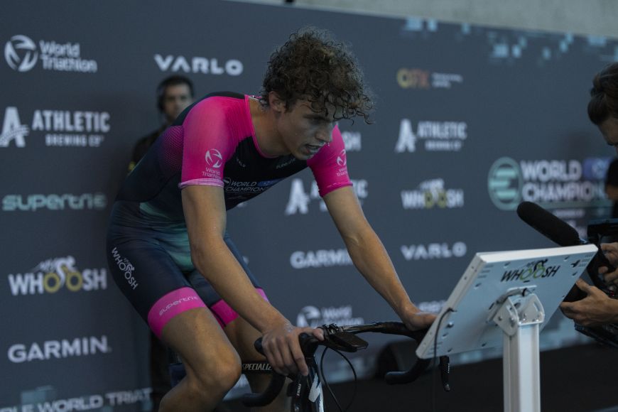 Foto: Jesper Gronnemark / Supertri Jakub Marek na MS v e-triatlonu v Londýně.