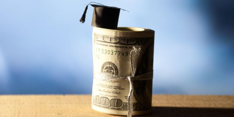 Američtí studenti si mohou na studium na MU půjčit.
