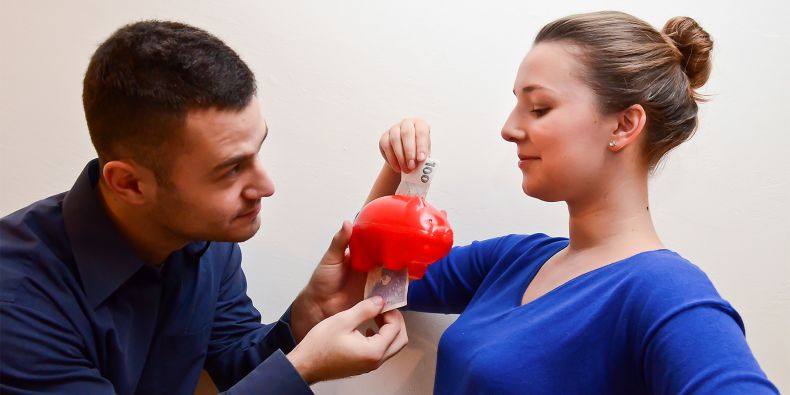 Poplatky za studium jsou příjmem stipendijních fondů.