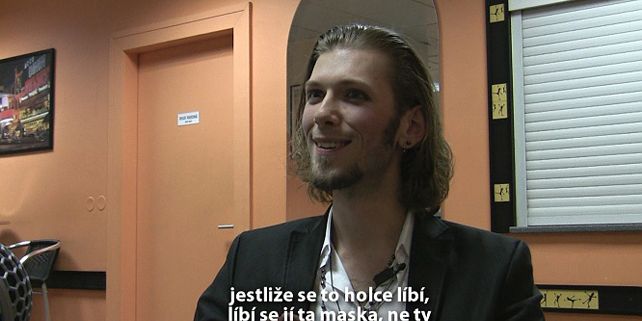 Metody pickupu otevírají řadu etických otázek. Podle některých dělají z ženy objekt. Ilustrační foto: Snímek Buď chlap.