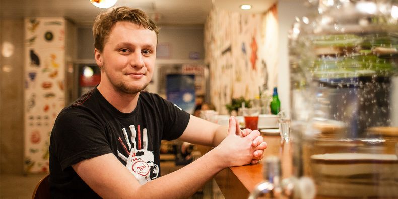 Jaroslav Cerman reveals and debunks hoaxes – news stories based on false information.