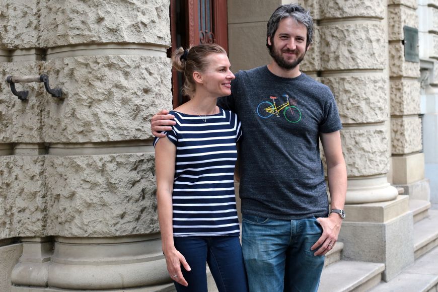 Hráčkovi žijí s malým synem v Silicon Valley u San Franciska, kde bydlí asi tři miliony lidí a hlavně sídlí ty nejznámější firmy světa.