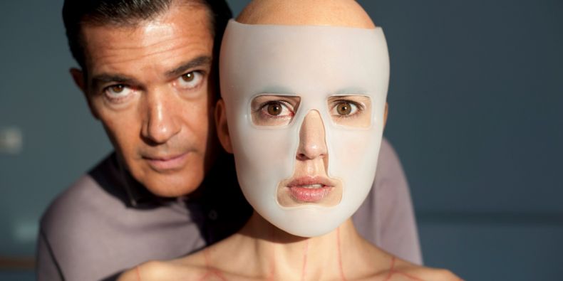 Na festivalu bude k vidění snímek Pedra Almodóvara Kůže, kterou nosím z roku 2011. V hlavní roli jako plastický chirurg Antonio Banderas.