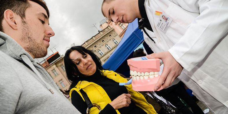 reventivní akci s názvem ve Zdravém Brně zdravý zub pořádá Sdružení studentů stomatologie České republiky už popáté. Foto: Martin Kopáček. 