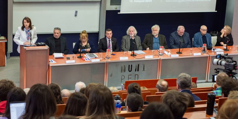 Sametové ideje, konference, která se uskutečnila na pedagogické fakultě.
