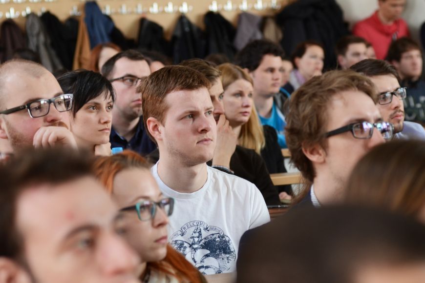 Schapira si přišly poslechnout stovky studentů.