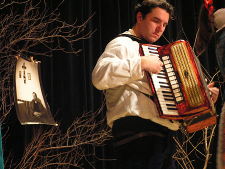 Koncert Zpívání a o zpívání 29.1.2006 Nivnice. Foto: A. Fuksa. Koncert Zpívání a o zpívání 29.1.2006 Nivnice. Foto: A. Fuksa.