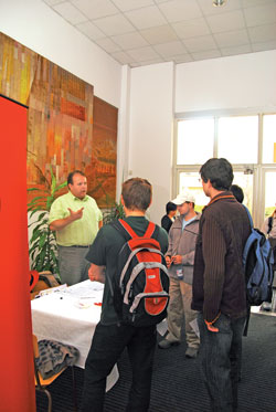 Na Dni s průmyslovými partnery FI se studentům představilo jedenáct firem. Mezi nimi byla i CEPIA Technologies, která letos v Brně otevřela svou pobočku. Foto: Martin Kopáček. Na Dni s průmyslovými partnery FI se studentům představilo jedenáct firem. Mezi nimi byla i CEPIA Technologies, která letos v Brně otevřela svou pobočku. Foto: Martin Kopáček.